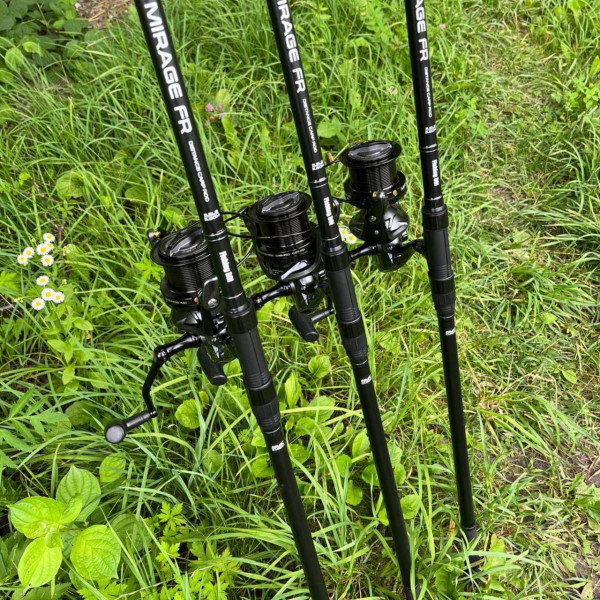 Набір для коропової риболовлі на три вудилища Fishing ROI Mirage 3.5Lb Black