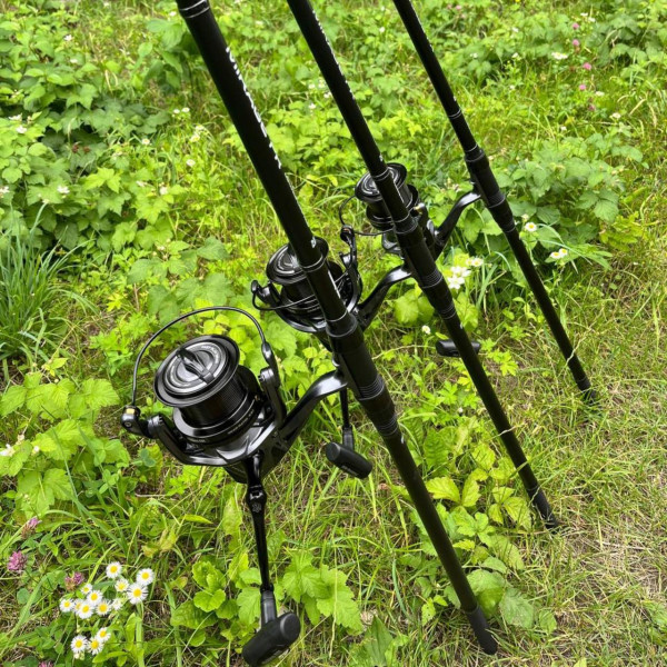 Набір для коропової риболовлі на три вудилища Fishing ROI Mirage 3.5Lb Black
