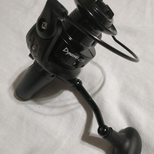 Коропова котушка c бейтраннером Fishing ROI Dynamic CR 6000 6+1BB (M70)