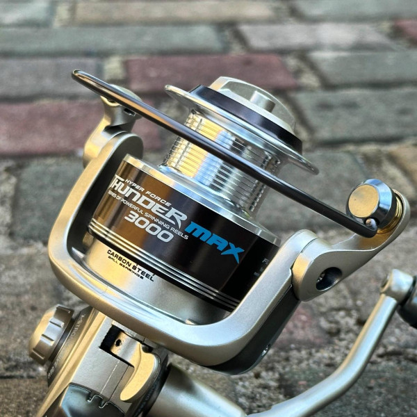 Котушка безінерційна Flagman Thunder Max 3000, 4+1 підшипник, алюмінієва шпуля, Anti-Twist, EVA кноб, передаточне число 5.0:1
