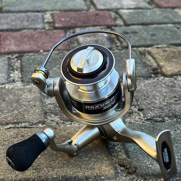 Котушка безінерційна Flagman Thunder Max 3000, 4+1 підшипник, алюмінієва шпуля, Anti-Twist, EVA кноб, передаточне число 5.0:1
