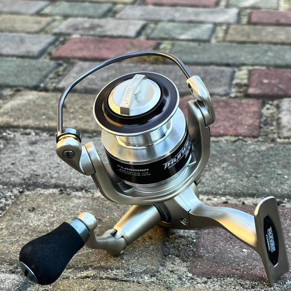 Котушка безінерційна Flagman Thunder Max 3000, 4+1 підшипник, алюмінієва шпуля, Anti-Twist, EVA кноб, передаточне число 5.0:1