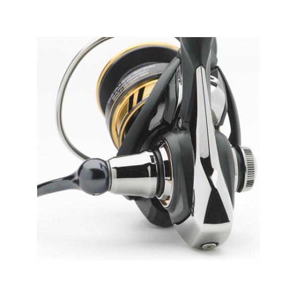 Котушка Daiwa 17 Legalis LT 3000-C-XH