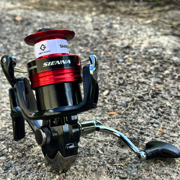 Спиннинговая катушка Shimano Sienna 4000 FG, 3+1 подшипник, алюминиевая шпуля AR-C Spool, передний фрикцион