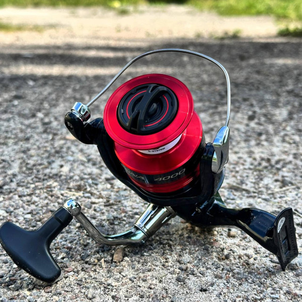 Спиннинговая катушка Shimano Sienna 4000 FG, 3+1 подшипник, алюминиевая шпуля AR-C Spool, передний фрикцион
