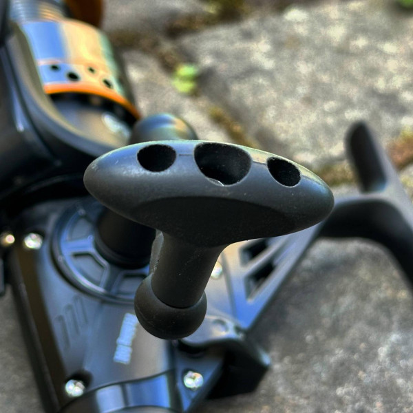 Коропова котушка Fishing ROI T-REX FR 5000 з бейтраннером, 3+1 підшипник, пластикова шпуля, потужний механізм, надійна