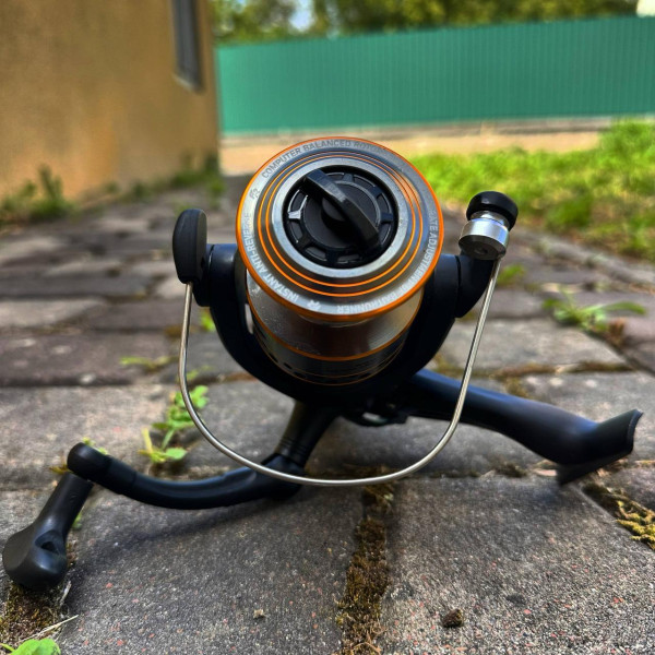 Коропова котушка Fishing ROI T-REX FR 5000 з бейтраннером, 3+1 підшипник, пластикова шпуля, потужний механізм, надійна