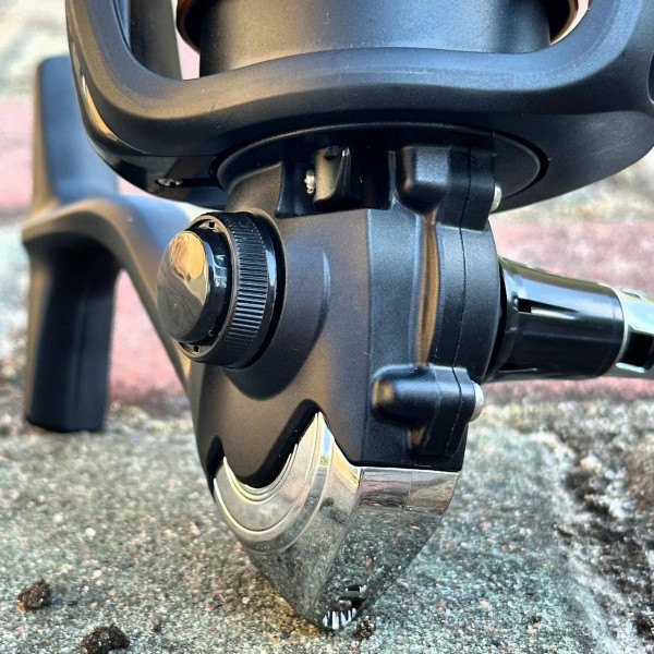 Катушка спиннинговая Shimano FX 4000 FC, 2+1 шарикоподшипник, алюминиевая шпуля AR-C, корпус XT-7