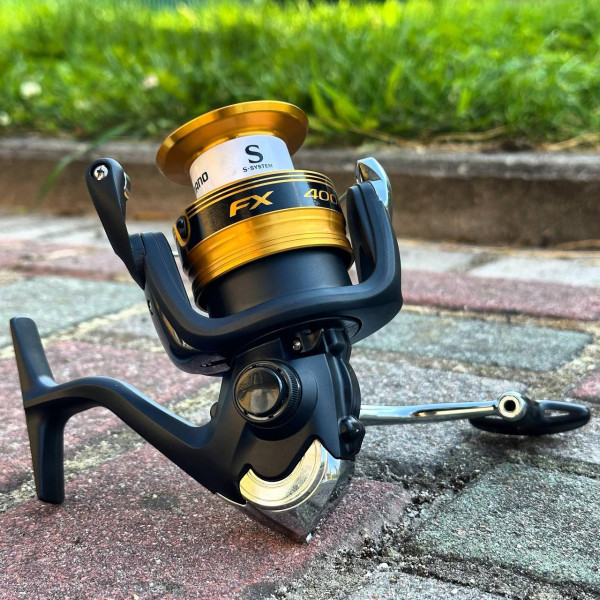 Катушка спиннинговая Shimano FX 4000 FC, 2+1 шарикоподшипник, алюминиевая шпуля AR-C, корпус XT-7