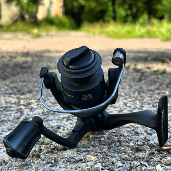 Котушка спінінгова Flagman Grasper 2000, 2+1 підшипник, графітова шпуля, алюмінієва ручка, редуктор 5.1:1, легка бюджетна модель