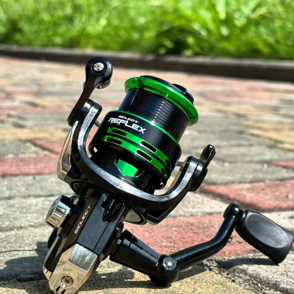Спінінгова котушка Select Reflex 2500, 4+1 підшипник, передній фрикціон, передатне число 5.2:1, алюмінієва шпуля