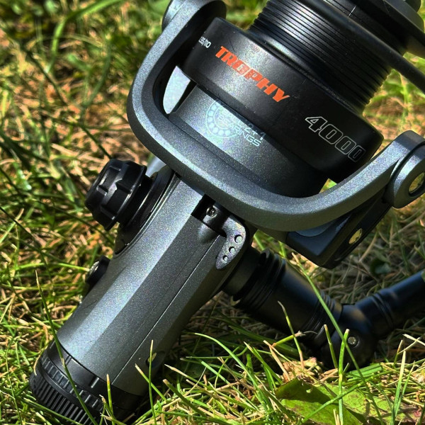 Фидерная катушка X-Fish Trophy Baitrunner 4000, безынерционная, передний фрикцион, 1+1BB, передаточное число 5