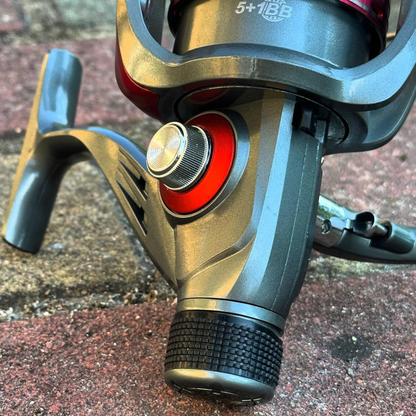 Катушка безынерционная Bratfishing Shar Pei 6000 RD, 5+1 подшипник, задний фрикцион, металлическая шпуля