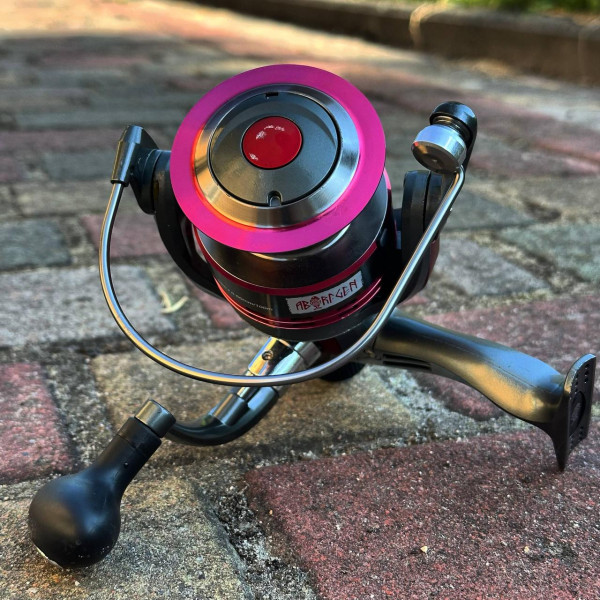 Катушка безынерционная Bratfishing Shar Pei 6000 RD, 5+1 подшипник, задний фрикцион, металлическая шпуля