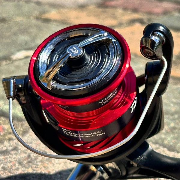 Катушка безынерционная Daiwa Ninja '23 LT 3000-C, 5 подшипников, передний фрикцион, алюминиевая шпуля