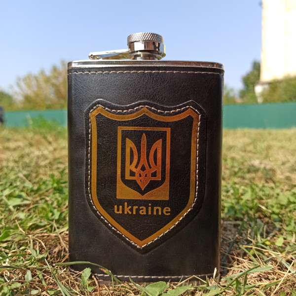Фляга чорна із тризубом шкіряна