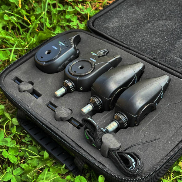 Набір електронних сигналізаторів клювання Carp Pro D-Carp WT 3+1, водозахищені, дальність 250-350 м, 3 сигналізатори