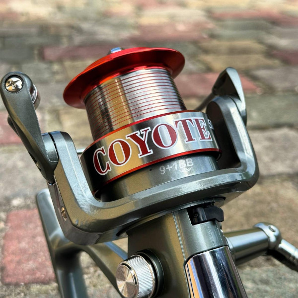 Котушка коропова BratFishing COYOTE 5000 Baitrunner RD, 9+1 підшипник, запасна графітова шпуля