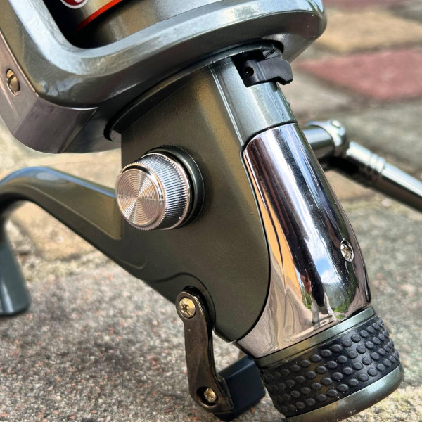 Котушка коропова BratFishing COYOTE 5000 Baitrunner RD, 9+1 підшипник, запасна графітова шпуля