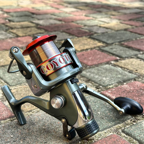 Котушка коропова BratFishing COYOTE 5000 Baitrunner RD, 9+1 підшипник, запасна графітова шпуля