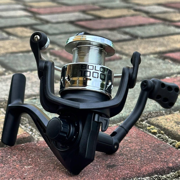 Катушка безынерционная Flagman AVENGER BOLO 1000, передний фрикцион, 1 подшипник, пластиковый корпус