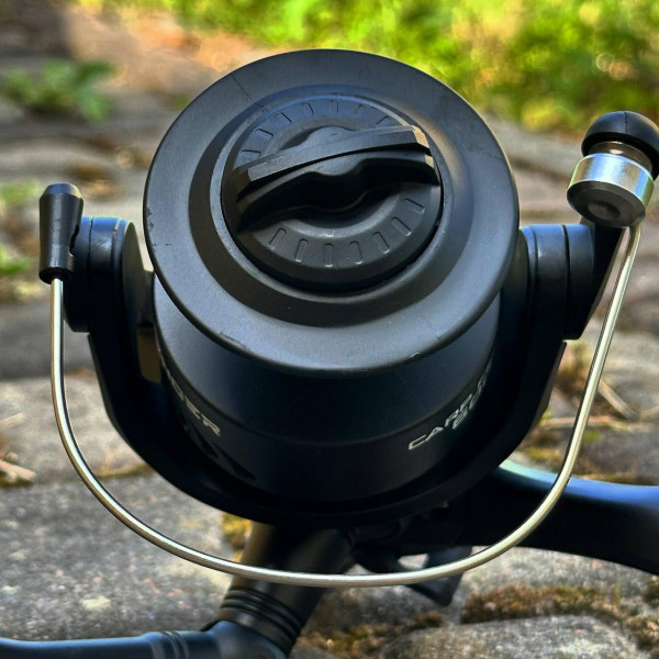 Котушка фідерна Flagman Avenger Carp Feeder 6000 з байтранером, 1BB, передній фрикціон, редукція 5.1:1, для лову коропа