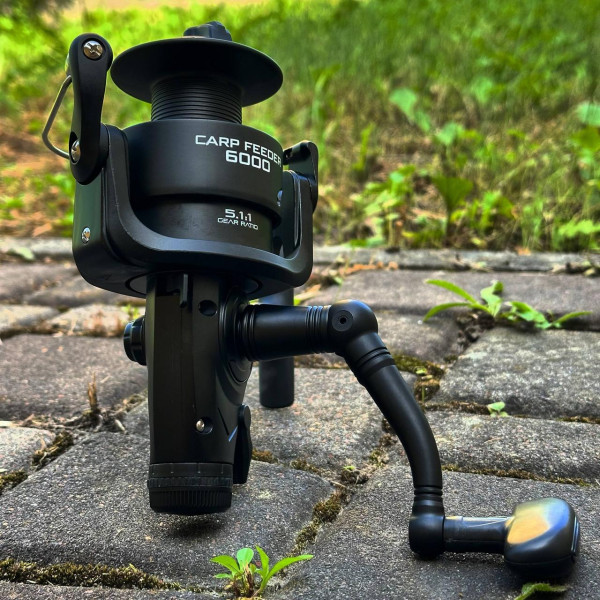 Котушка фідерна Flagman Avenger Carp Feeder 6000 з байтранером, 1BB, передній фрикціон, редукція 5.1:1, для лову коропа