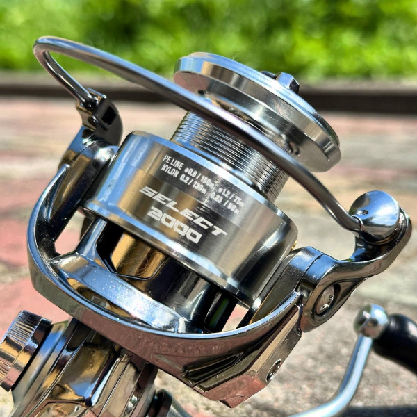 Катушка безынерционная Select Chrome 2000, 6+1 подшипников, алюминиевая шпуля, передаточное 5.2:1
