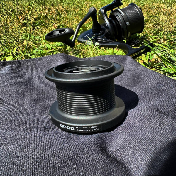 Котушка безінерційна Brain Apex Carp Big Pit 8000, 6+1 підшипник, передній фрикціон, Super Shallow Spool, передаточне число 4.11,