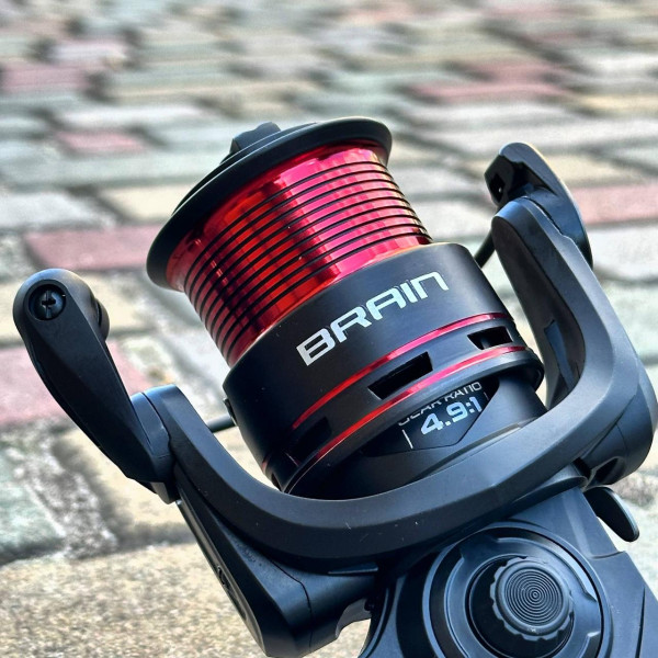 Котушка безінерційна Brain Apex III Feeder 4000S, 5+1 підшипник, передній фрикціон, передаточне число 4.9:1, потужна