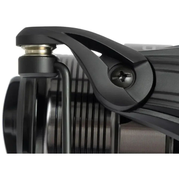 Безінерційна котушка Brain Classic III Feeder 4000S, 4+1 підшипник, передній фрикціон, 4.9:1, ліва/права ручка, для фідерної ловлі
