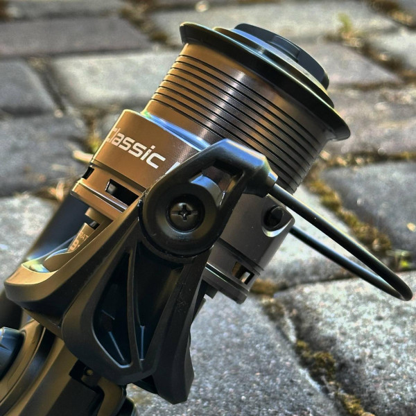Безінерційна котушка Brain Classic III Feeder 5000S, 4+1 підшипник, передній фрикціон, 4.9:1, для фідерної та донної ловлі