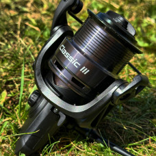 Безінерційна котушка Brain Classic III Feeder 6000S для фідерної ловлі, 4+1 підшипник, передній фрикціон, 4.9:1, ліва/права ручка