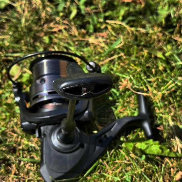Безінерційна котушка Brain Classic III Feeder 6000S для фідерної ловлі, 4+1 підшипник, передній фрикціон, 4.9:1, ліва/права ручка