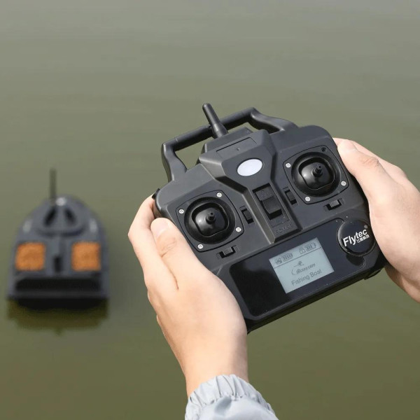 Кораблик для рибалки Flytec V700