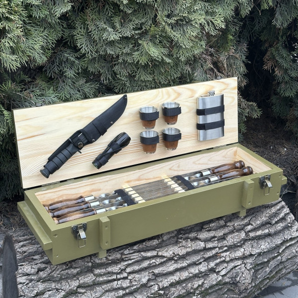 Подарунковий набір шампурів Mangalzavod Mzavod Мілітарі оливковий 13 предметів
