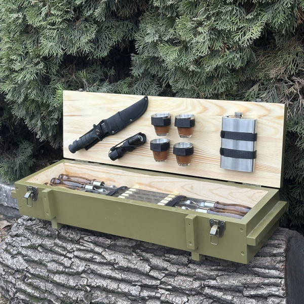 Подарунковий набір шампурів Mangalzavod Mzavod Мілітарі оливковий 13 предметів