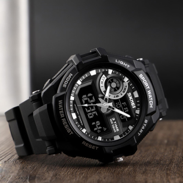 Тактичний чоловічий годинник Skmei 1357BK Black з водозахистом 5 ATM