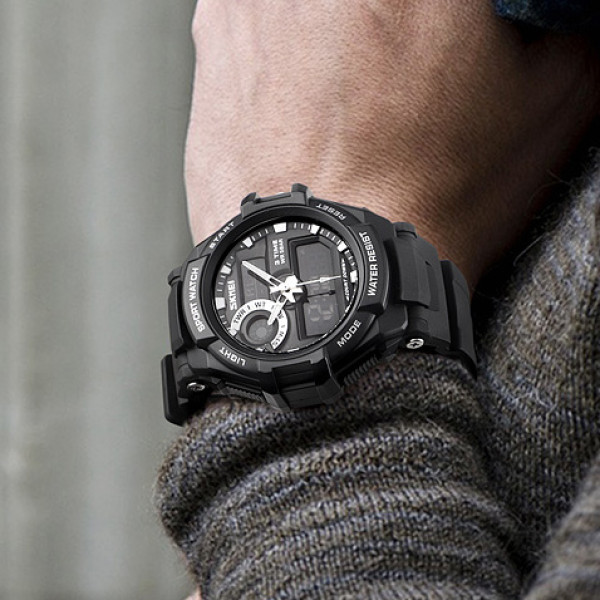 Тактичний чоловічий годинник Skmei 1357BK Black з водозахистом 5 ATM