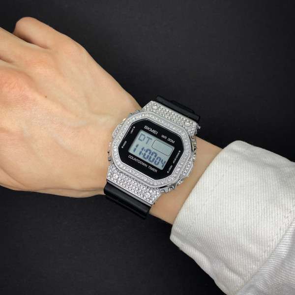 Жіночий електронний годинник Skmei 2000BK Black із каучуковим ремінцем