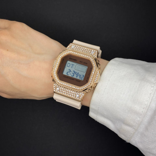 Жіночий електронний годинник Skmei 2000BK Black із каучуковим ремінцем