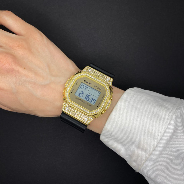 Жіночий електронний годинник Skmei 2000BK Black із каучуковим ремінцем