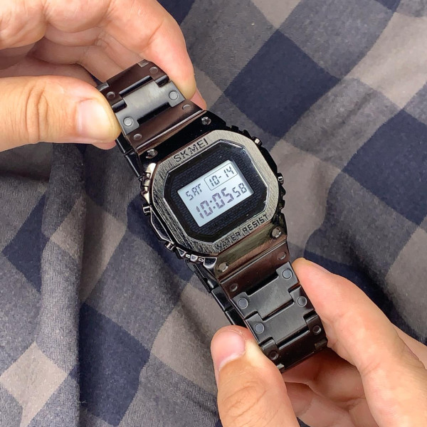 Чоловічий електронний годинник Skmei 1456BK Black у металевому корпусі