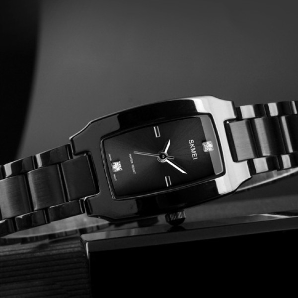 Жіночий класичний годинник Skmei 1400BK Black на металевому браслеті