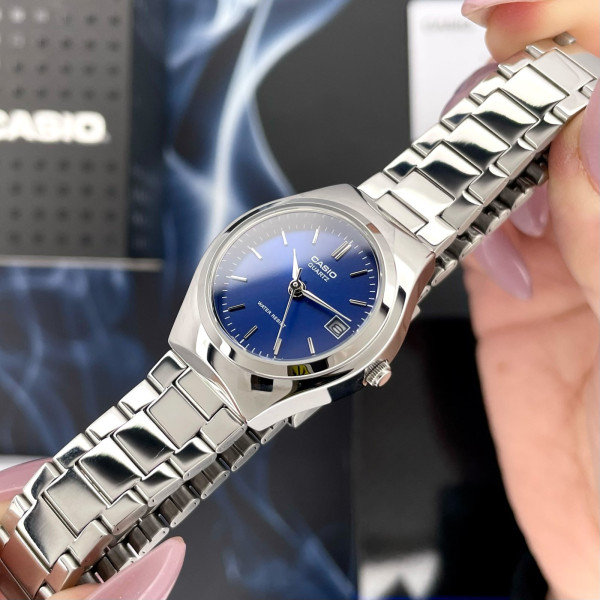 Жіночий годинник Casio LTP-1170A-2A кварцовий зі синім циферблатом