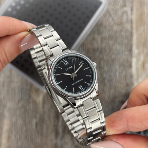 Жіночий годинник Casio LTP-V005D-1B2 кварцовий з металевим браслетом 3 ATM
