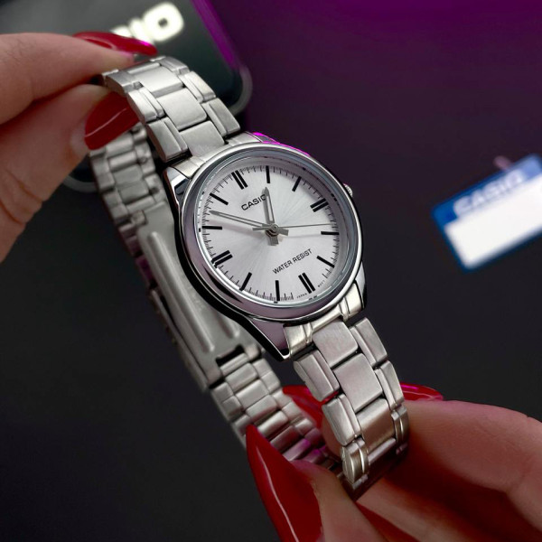 Жіночий годинник Casio LTP-V005D-7A з металевим браслетом та мінеральним склом
