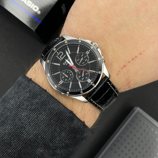 Чоловічий годинник Casio MTP-1374L-1A з шкіряним ремінцем та водозахистом 5 ATM