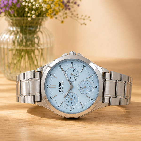 Жіночий годинник Casio LTP-V300D-2A з синім циферблатом та металевим браслетом