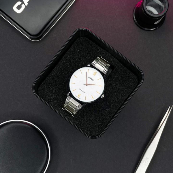Женские часы Casio LTP-VT01D-7B кварцевые серебристые с металлическим браслетом